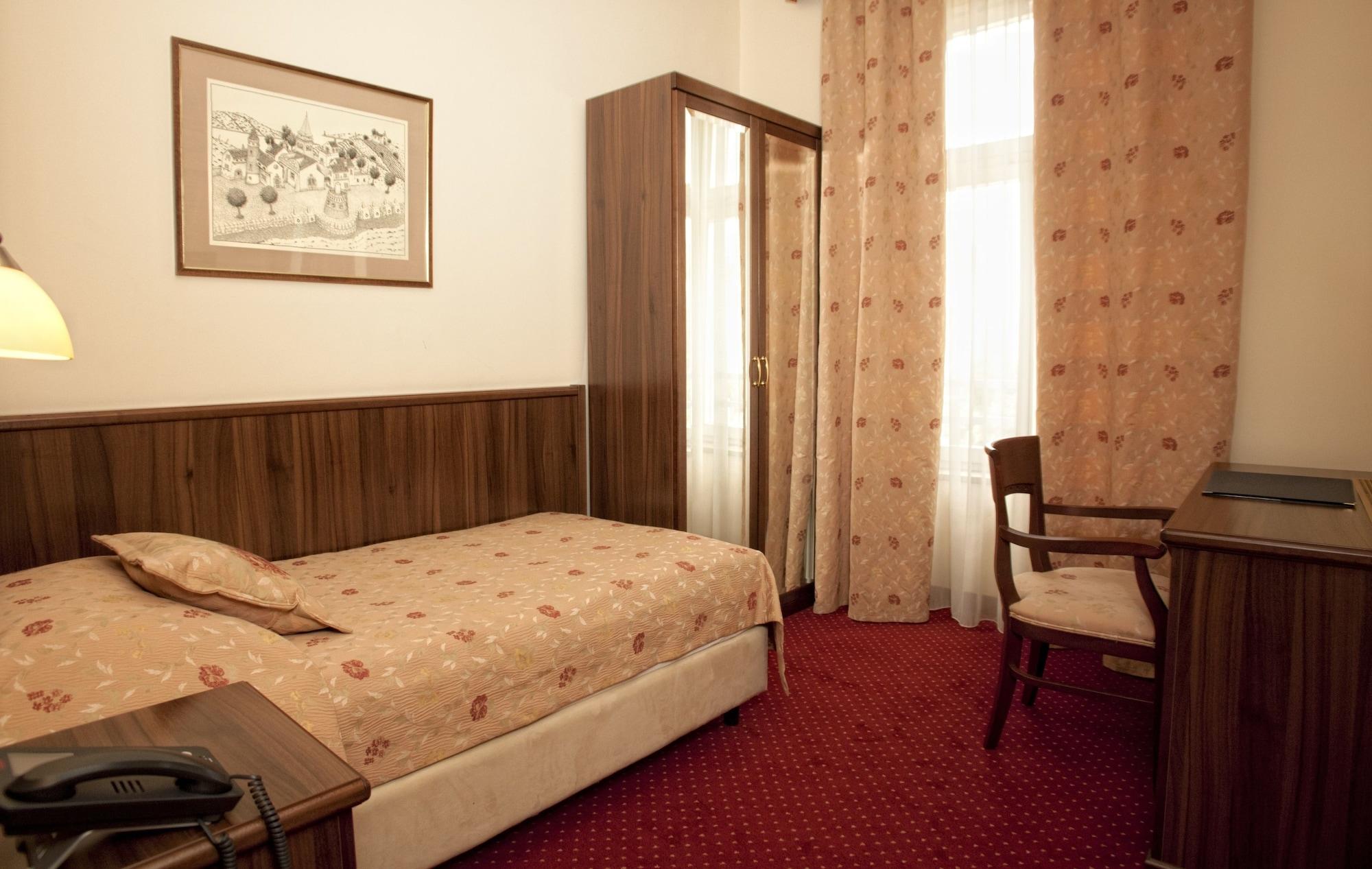 Hotel Continental Rijeka Extérieur photo