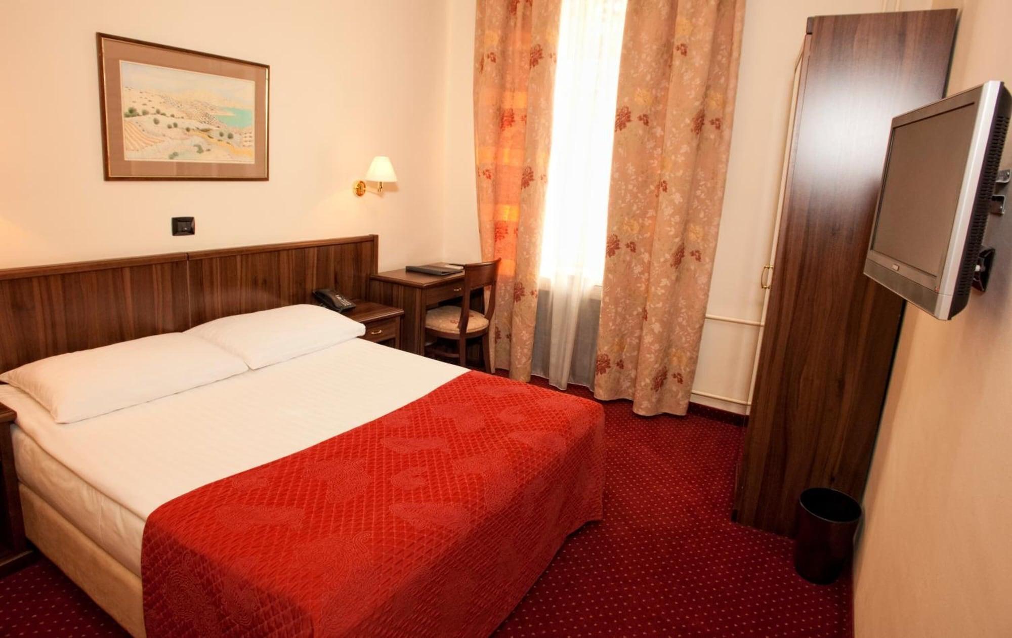 Hotel Continental Rijeka Extérieur photo