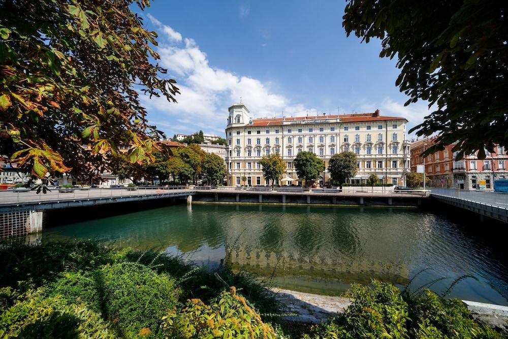 Hotel Continental Rijeka Extérieur photo