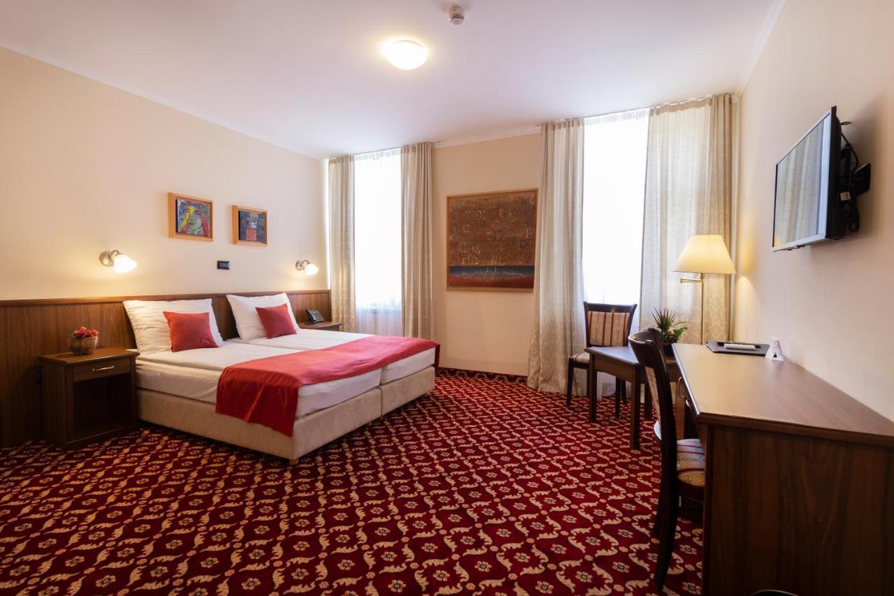 Hotel Continental Rijeka Extérieur photo