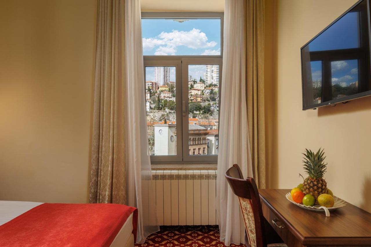 Hotel Continental Rijeka Extérieur photo
