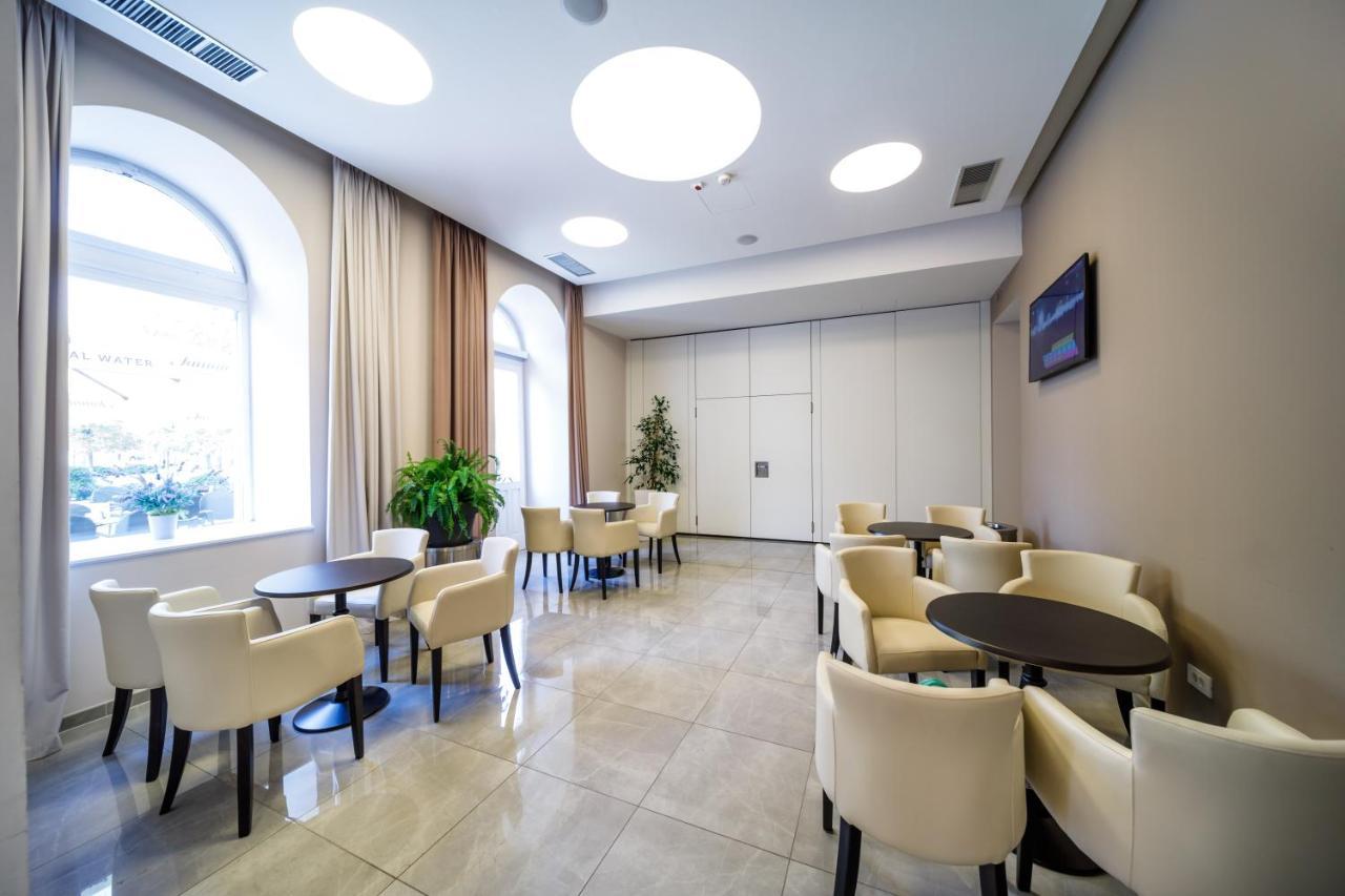 Hotel Continental Rijeka Extérieur photo